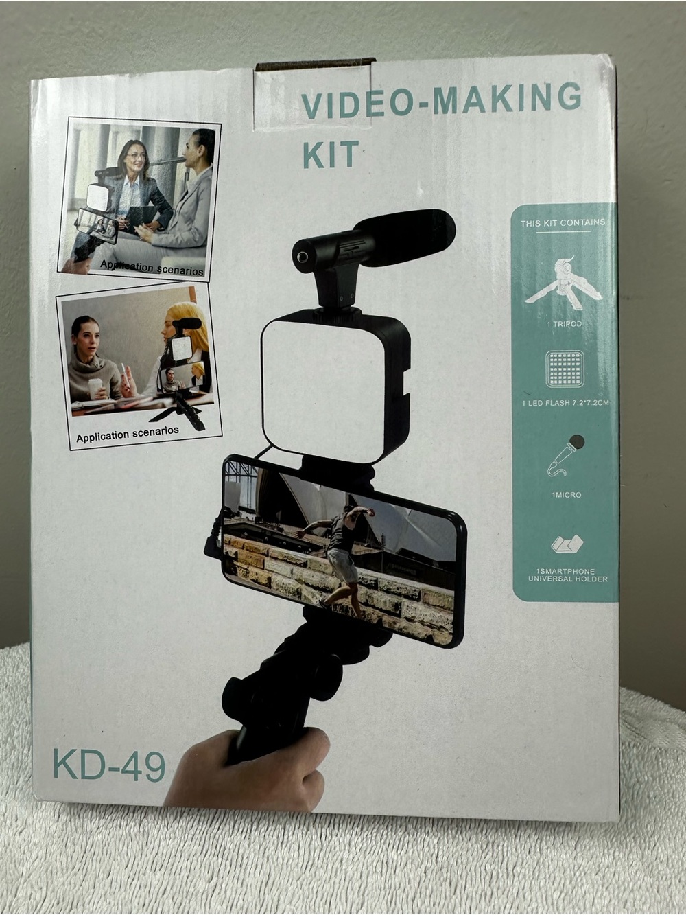 Video-Making Kit with LED Light and Microphone